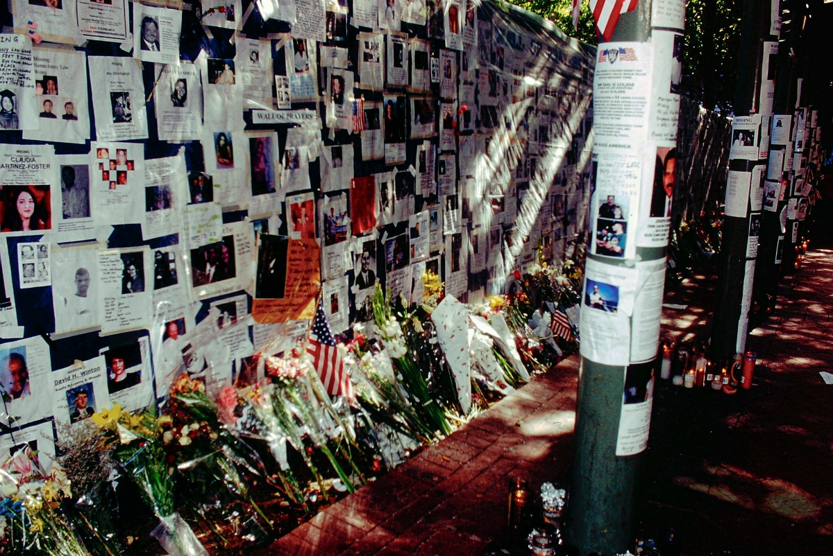 Post September 11th World Trade Center attack, memorials and photos of missing loved ones, New York City. (Photo by: Joan Slatkin/UCG/Universal Images Group via Getty Images)