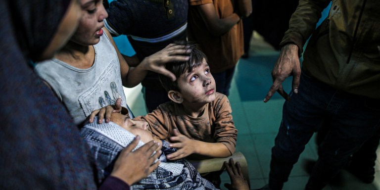 KHAN YUNIS, GAZA - NOVEMBER 13: Palestinians including children are brought to Nasser Hospital for treatment aftermath of Israeli attack in Khan Yunis, Gaza on November 13, 2023. (Photo by Mustafa Hassona/Anadolu via Getty Images)