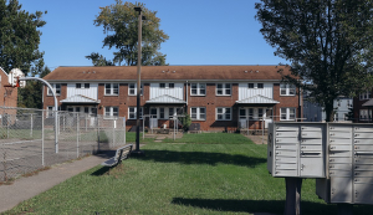 Saratoga Sites, a public housing complex in Cohoes, New York, was recently closed due to community concerns over air pollution from the nearby Norlite hazardous waste-burning plant. (Photo: Rebecca Redelmeier)
